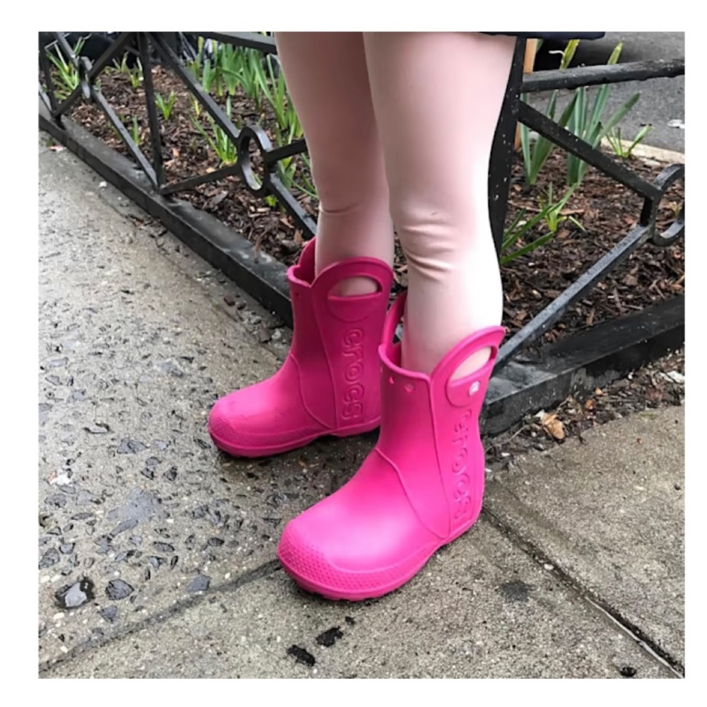 CROCS Big Kids’ Handle It Waterproof Rain Boot in Candy Pink Barbie Pink Size J3